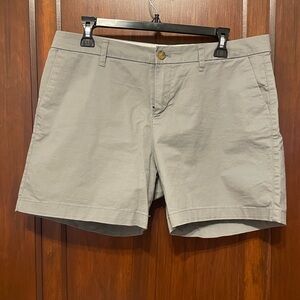 Old Navy Women's Light Gray Bermudas